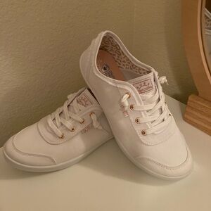 NEW BOBS B Cute Sneakers